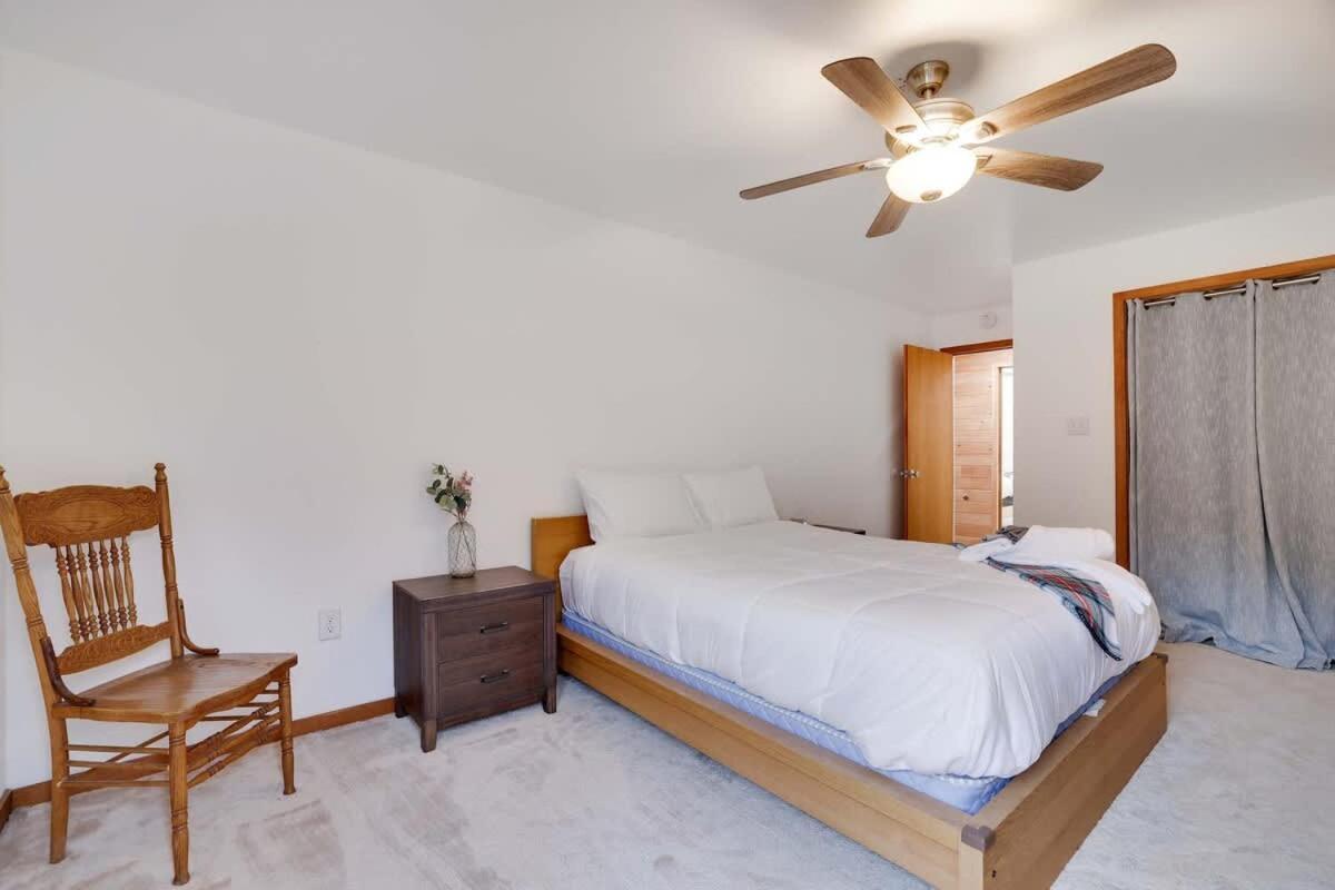 Relax In Blakeslee - Spacious 5Br Home With Bbq Bagian luar foto