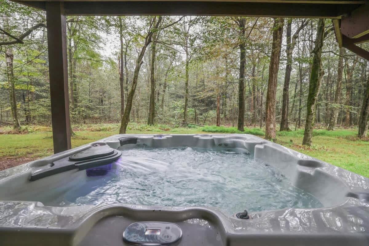 Relax In Blakeslee - Spacious 5Br Home With Bbq Bagian luar foto